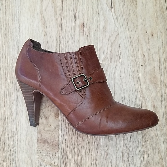Leather ankle boots - Picture 2 of 7